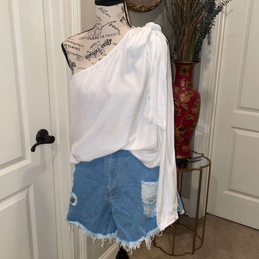 One Shoulder Top